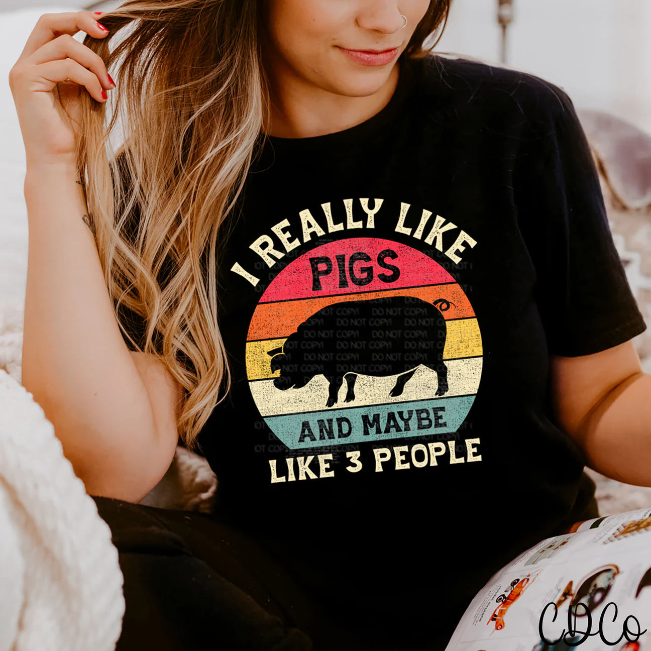 I like pigs and like 3 people