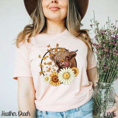 Highland cow w/ daisies